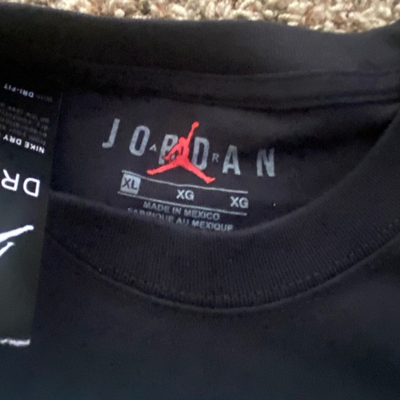 XL T-SHIRT JORDAN $28 great T-shirt for a great price . - Picture 3 of 4